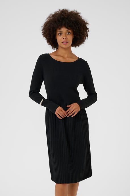 CUluci Dress Feminine Silhouette - Image 3