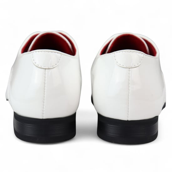 Witte puntige veterschoenen voor heren met geperforeerde neus - Image 5