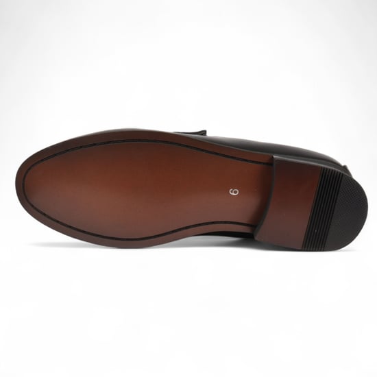 Svarta herrloafers med guldspänne och eleganta slip-on-skor - Image 6