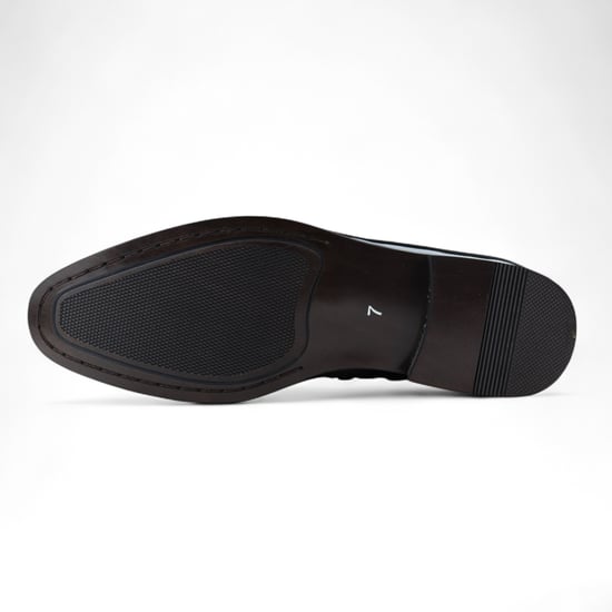 Bruna slip-on loafers med läderfoder för män - Image 5