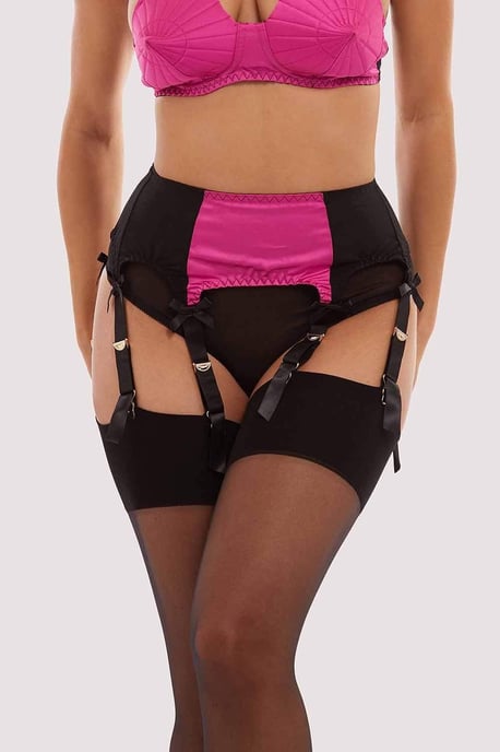 Bettie Page Lingerie Classic Suspender Belt - Image 3