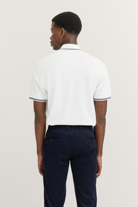 Bugatti Herren Polo met contrasterende strepen en borduursel op de borst - Image 2