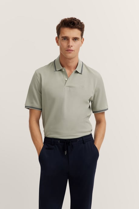 Bugatti Herren Polo met contrasterende strepen en borduursel op de borst - Image 1