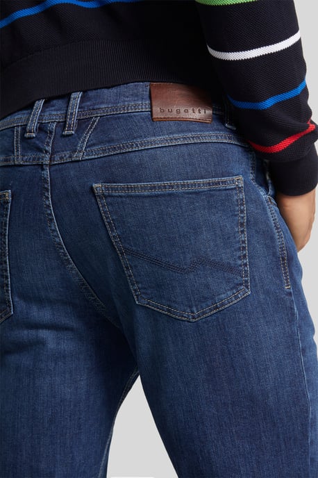 Bugatti Herren Jeans met een licht gebruikte look - Image 4
