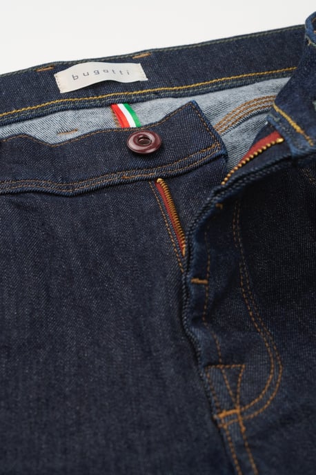 Bugatti Herren Jeans met subtiele wassing - Image 2