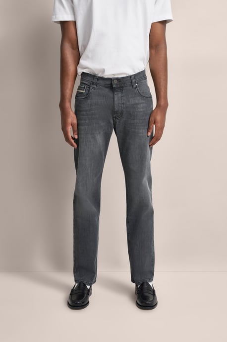 Bugatti Herren Jeans met een licht gebruikte look - Image 1