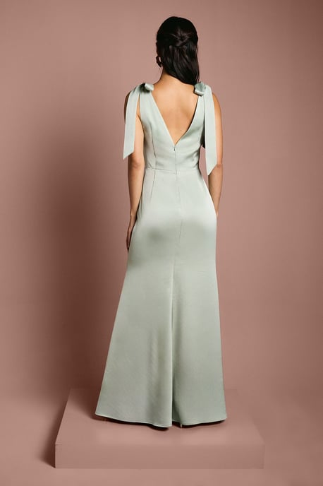 Coast Honoured Petite Satin Back Crepe V Neck Tie Shoulder Maxi Bridesmaid Dress - Image 3