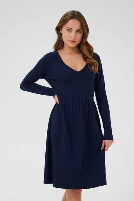 CUjaniz Luci VN Dress Feminine Silhouette - Image 3