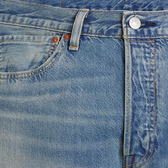 Men's Levis 501 Original Lean Machine Lightweight Jeans in Denim - Image 4