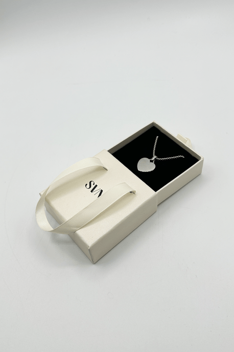 Heart Shape Pendant Necklace in Silver - Gift boxed - Image 5