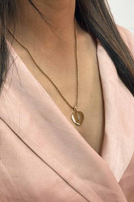 Heart Shape Pendant Necklace in Gold - Gift boxed - Image 3