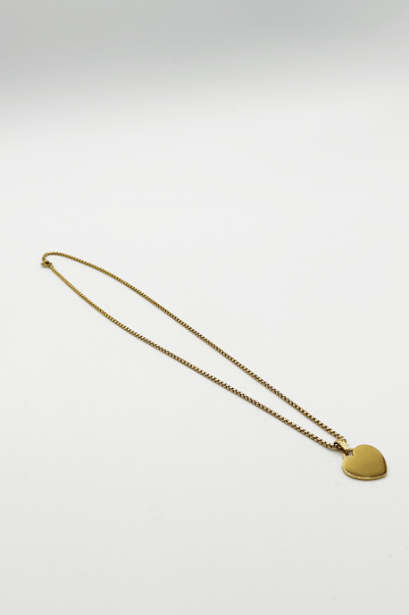 Heart Shape Pendant Necklace in Gold - Gift boxed - Image 4