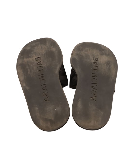 Balenciaga Hotel Lijn Slippers in Zwart Acryl - Image 6