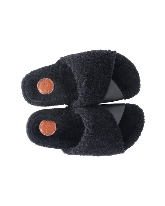 Chloe Wavy Slides in Black Shearling and Leather - Image 6