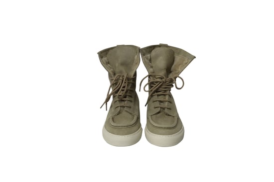 Common Projects Tournament Shearling High-Top Sneakers i grå mocka - Image 2