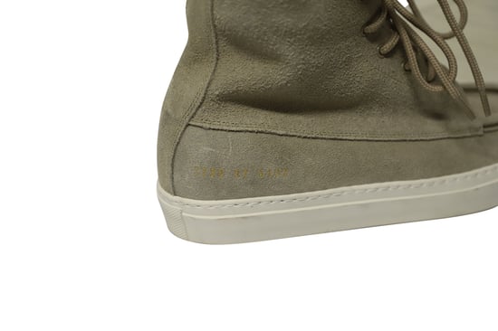Common Projects Tournament Shearling High-Top Sneakers i grå mocka - Image 6