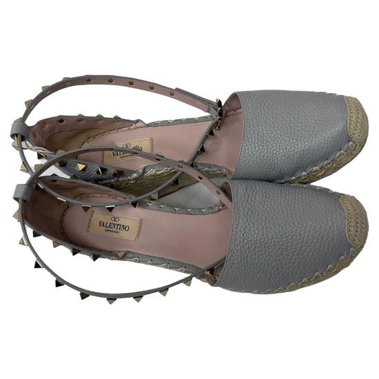 Valentino Rockstud Enkelsluiting Espadrille Wedge Pumps in Grijs Leer - Image 4