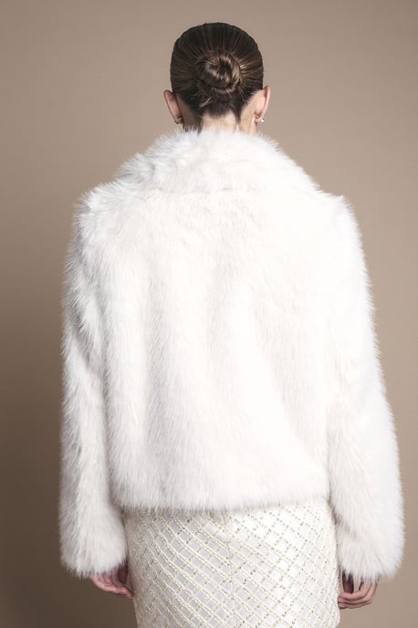 Occasion Short Faux Fur Coat - Image 3