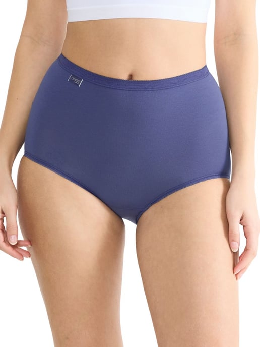 Basic+ Maxi 3 Pack Briefs - Image 2