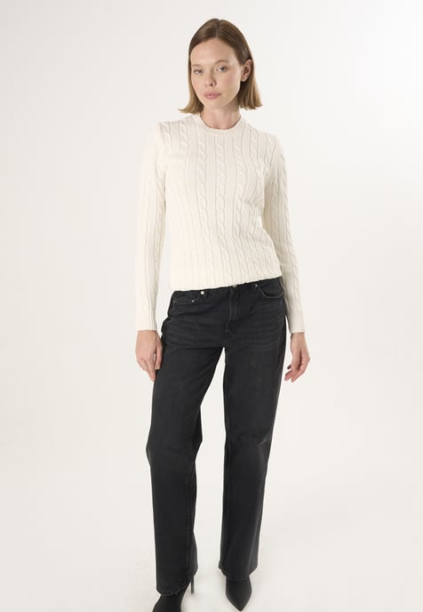 Pullover V-Neck Cable Knit Pullover - Image 2