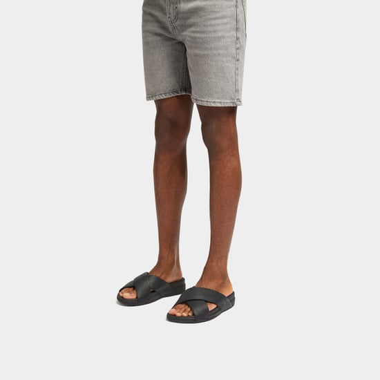 FitFlop Surfer mens tumbled-leather cross slides - Image 6