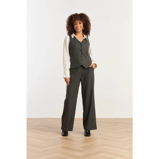 Smashed Lemon Modieus en getailleerd grijs en wit pinstriped gilet | - Image 4