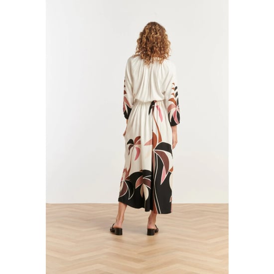 Smashed Lemon 25057 off white flowy maxi jurk met mauve palm print | - Image 5