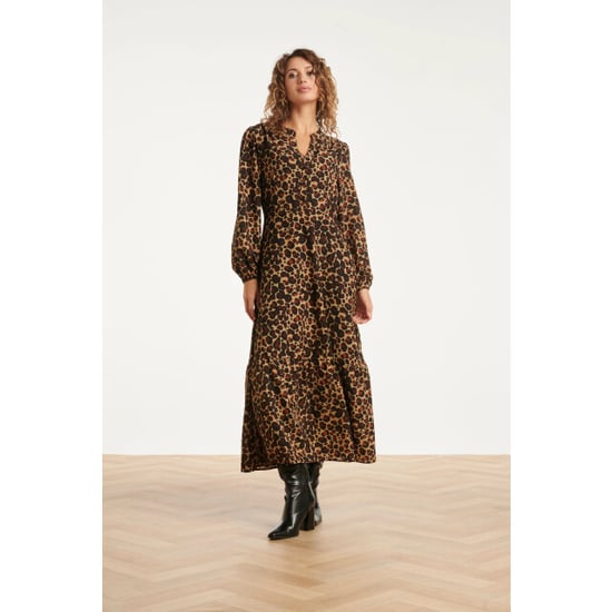 Smashed Lemon Chiffon dierenprint jurk met pofmouwen en v-hals in camel en bruin | - Image 5