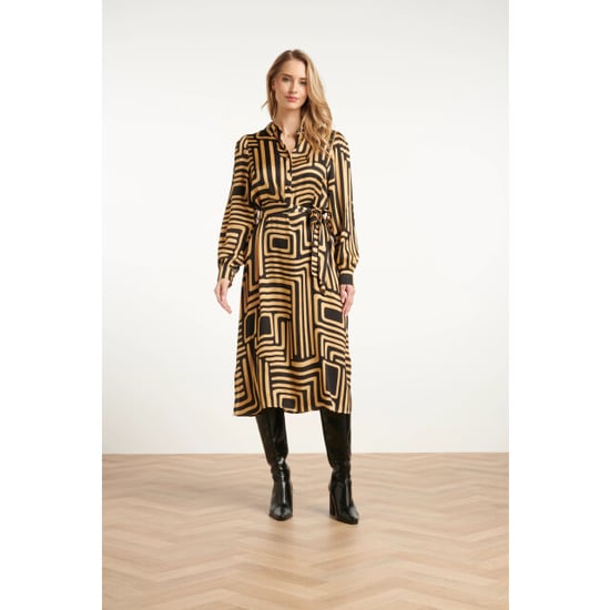 Smashed Lemon Zwart en goud grafische geprint midi jurk met kraag | - Image 5