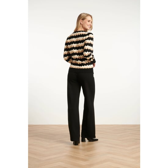 Smashed Lemon Zwart en zand zigzag gebreide dames top met v-hals | - Image 4