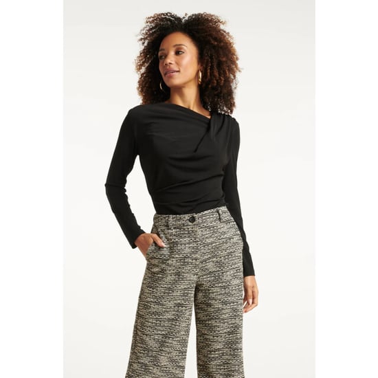 Smashed Lemon Zwarte getailleerde top met lange mouwen en asymmetrische halslijn | - Image 3