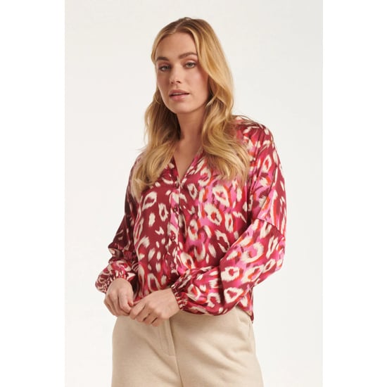 Smashed Lemon 24504 fuchsia cheetah print satijnen blouse | - Image 1