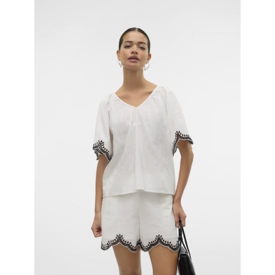 Vero Moda Vmdiana 24 v-neck top wvn btq off-white - Image 2