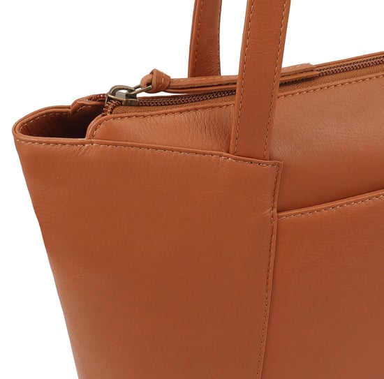 Catria Leather Shoulder Bag in Brown - Image 2