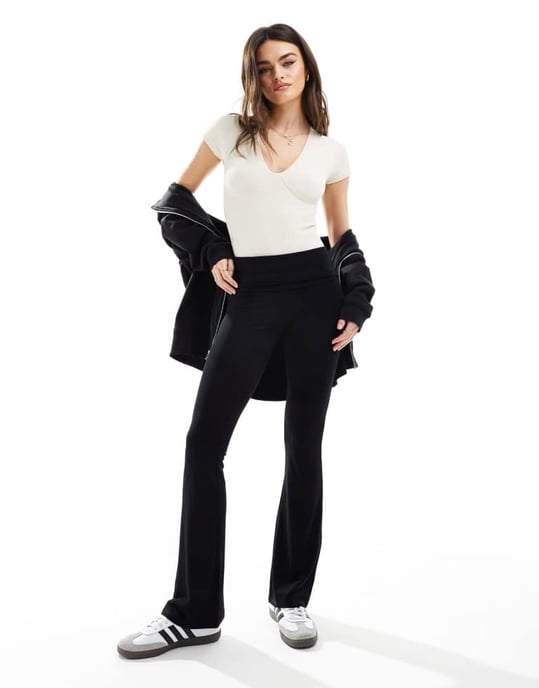 ASOS DESIGN seamless sculpting short sleeve bodysuit with binding detail in cream - Image 3