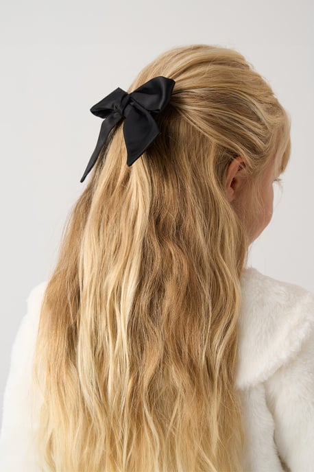 Bubble Hem Satin Dress, Faux Fur Cardigan and Bow Clip Set - Image 5