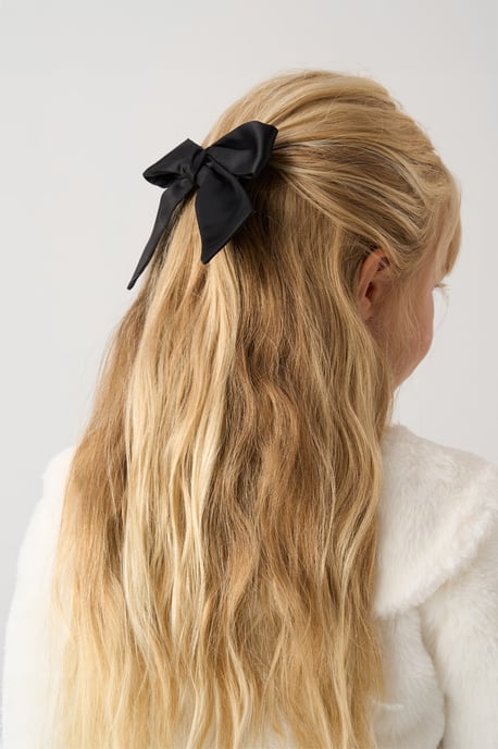 Bubble Hem Satin Dress, Faux Fur Cardigan and Bow Clip Set - Image 5