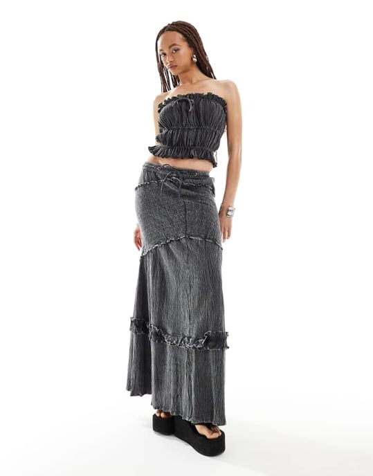 COLLUSION cotton crinkle bandeau sun top co-ord with tie detail in washed charcoal - Image 2