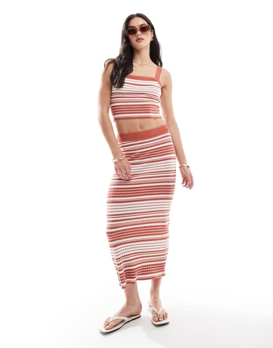 Pieces super soft knitted crop top co-ord in brick stripe - Image 3
