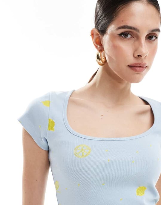 ASOS DESIGN scoop neck baby t-shirt with lemon embroidery in light blue - Image 2