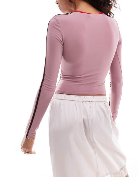 Daisy Street bow cross front contrast jersey top in mauve - Image 2