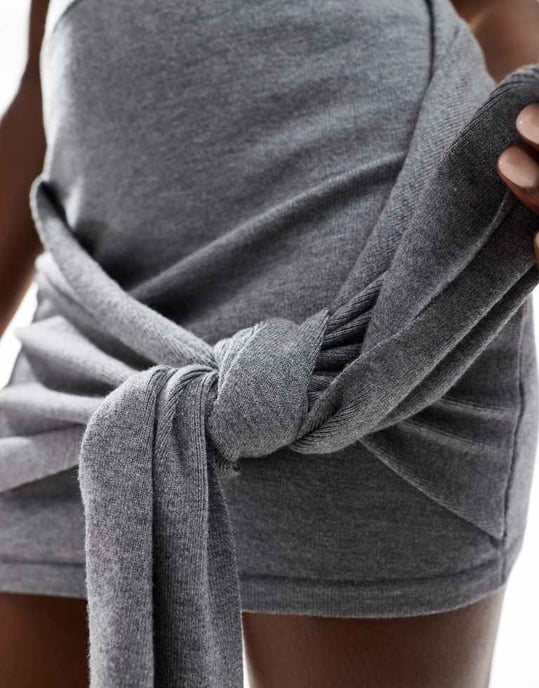 4th & Reckless knitted knot detail mini skirt in grey - Image 2