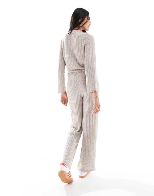 Pieces ribbed jersey wide leg trouser co-ord in beige melange - Image 2