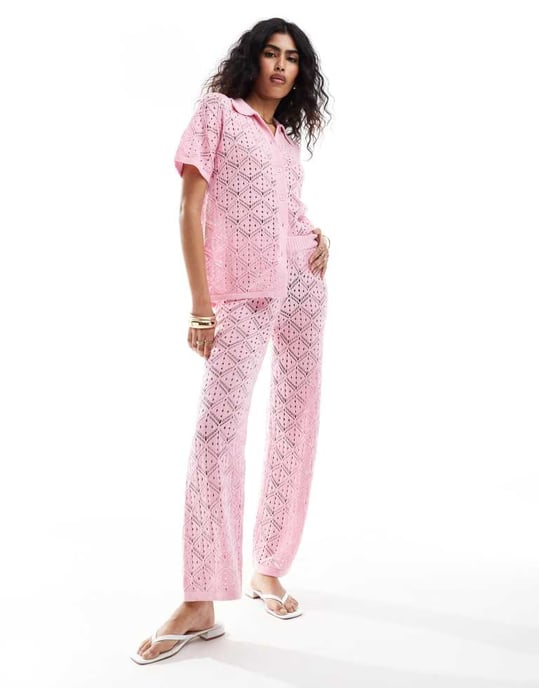 The Frolic hibiscus crochet wide leg beach trouser co-ord in bubblegum pink - Image 4