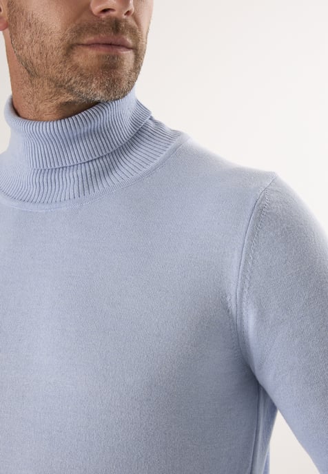 Pullover Turtleneck Pullover - Image 2