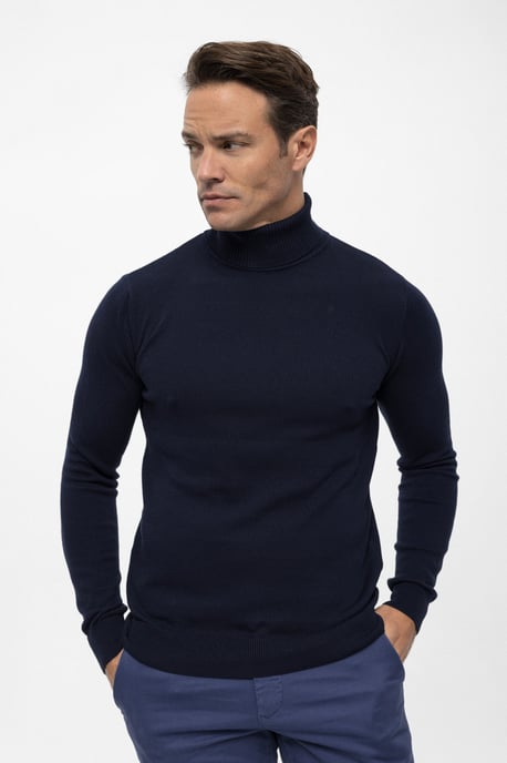 Pullover Turtleneck Pullover - Image 1