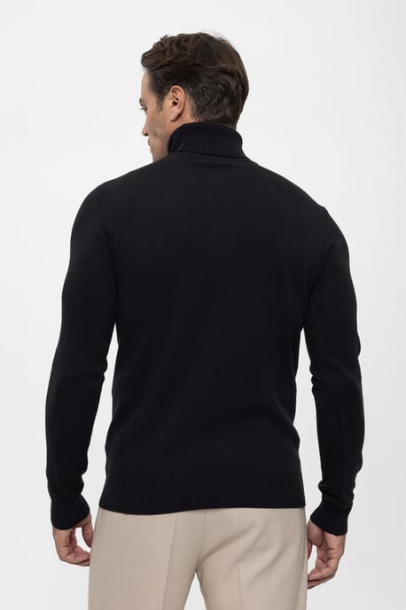 Pullover Turtleneck Pullover - Image 3