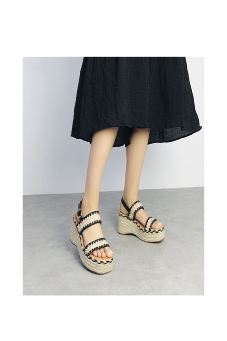Kelila Black Sandals - Image 2