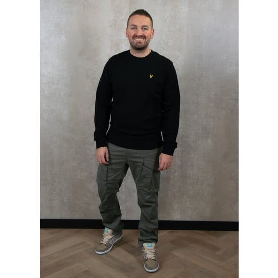 Lyle & Scott Crew Neck Sweatshirt in Black - Image 4