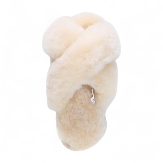 Damtofflor med fårskinn, beige, varma vinterpäls, korsad - Snowbelle - Image 6